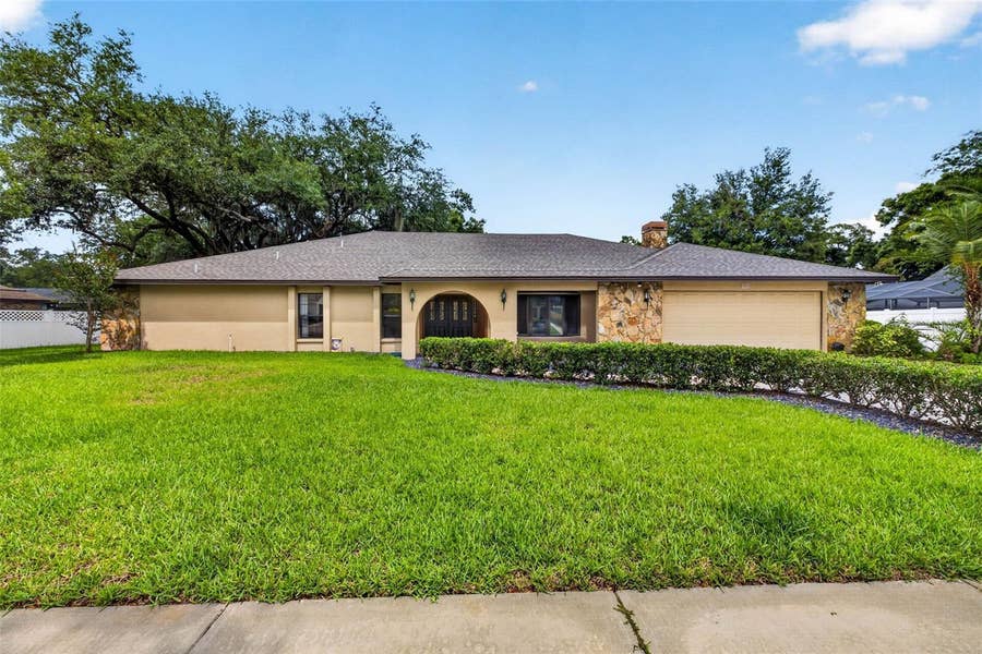Property photo for 11004 THERESA ARBOR DRIVE, Temple Terrace, FL