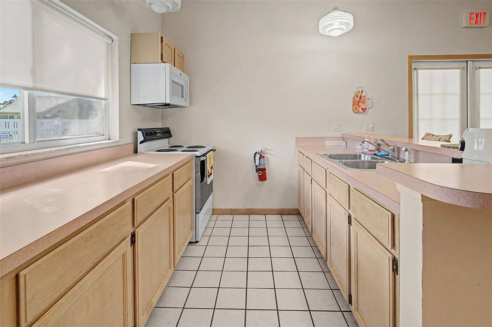 3709 MOLLIE LANE, Sun City Center, FL 33573 3709 MOLLIE LANE, Sun City Center, FL 33573