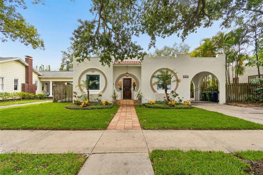 Property photo for 2434 W PROSPECT ROAD, Tampa, FL
