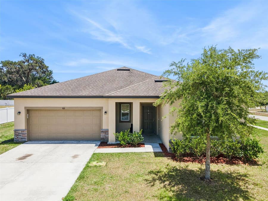 Property photo for 903 SHIMMERING OAKS LANE, Seffner, FL