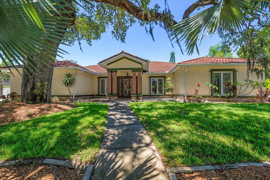 Property photo for 2400 SHERWOOD LANE, Clearwater, FL