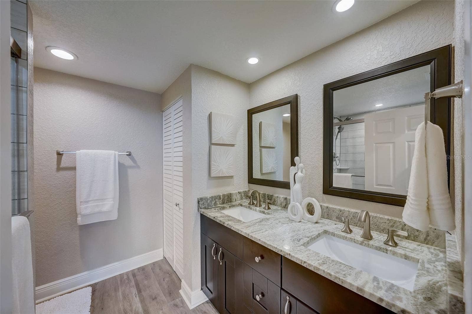 6 BELLEVIEW BOULEVARD, #101, Belleair, FL 33756 Primary Bathroom