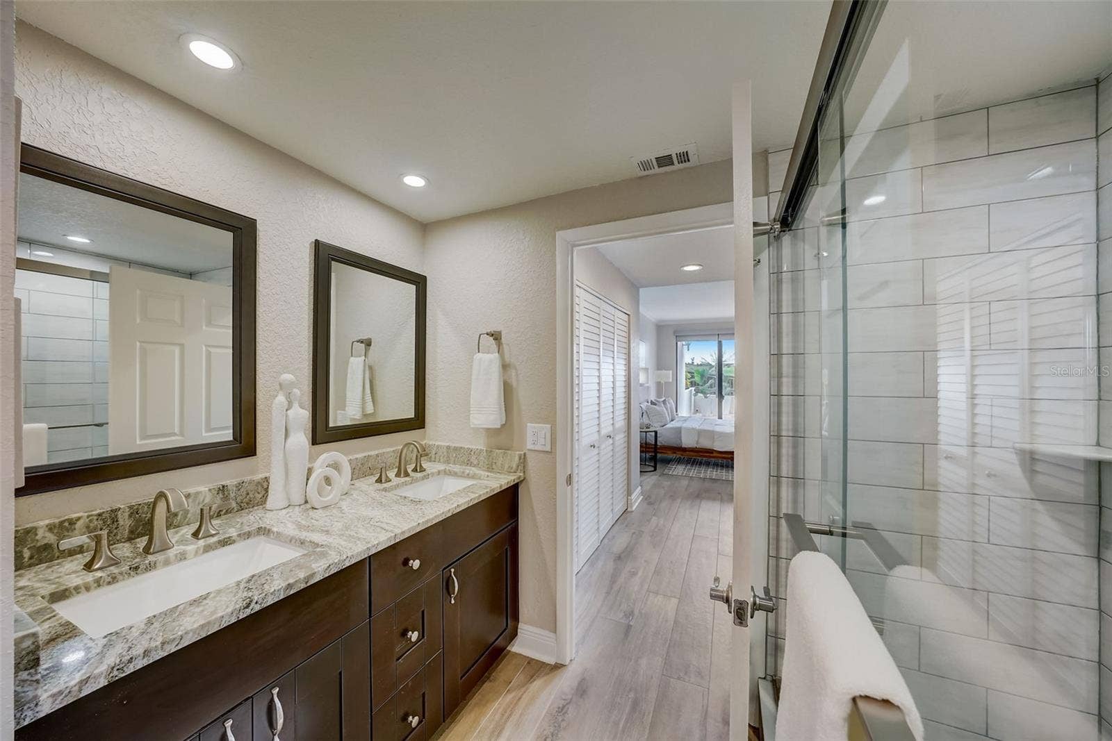 6 BELLEVIEW BOULEVARD, #101, Belleair, FL 33756 Primary Bathroom
