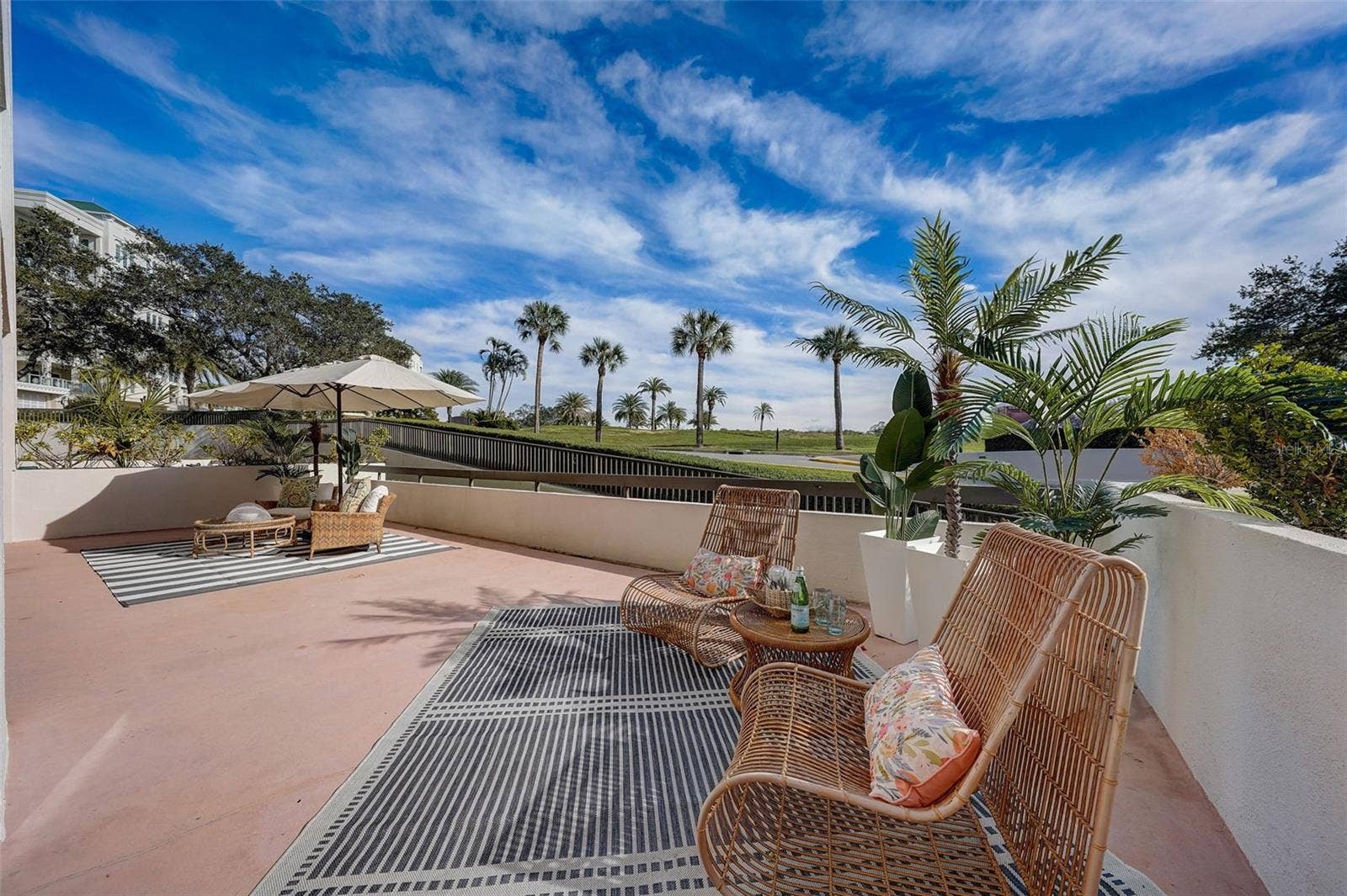 6 BELLEVIEW BOULEVARD, #101, Belleair, FL 33756 Large Terrace