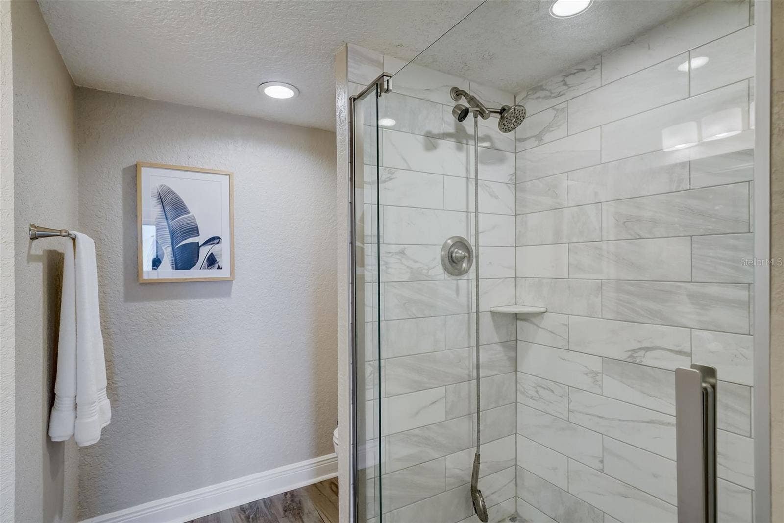 6 BELLEVIEW BOULEVARD, #101, Belleair, FL 33756 Guest Shower