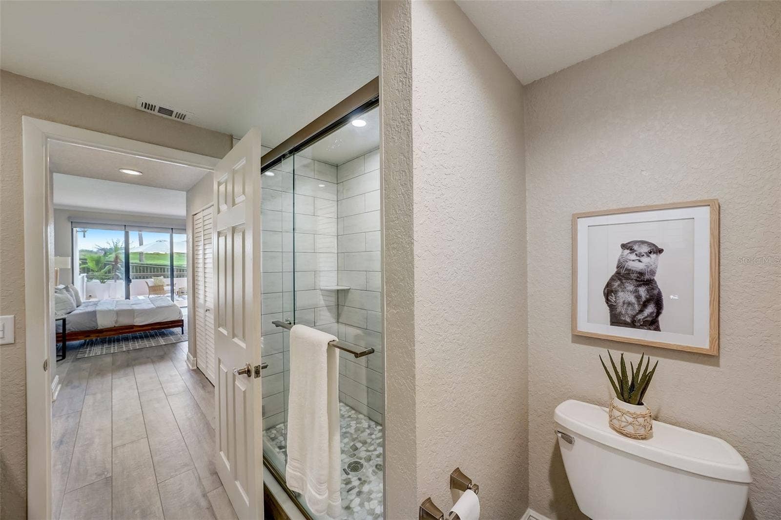 6 BELLEVIEW BOULEVARD, #101, Belleair, FL 33756 Primary Bathroom