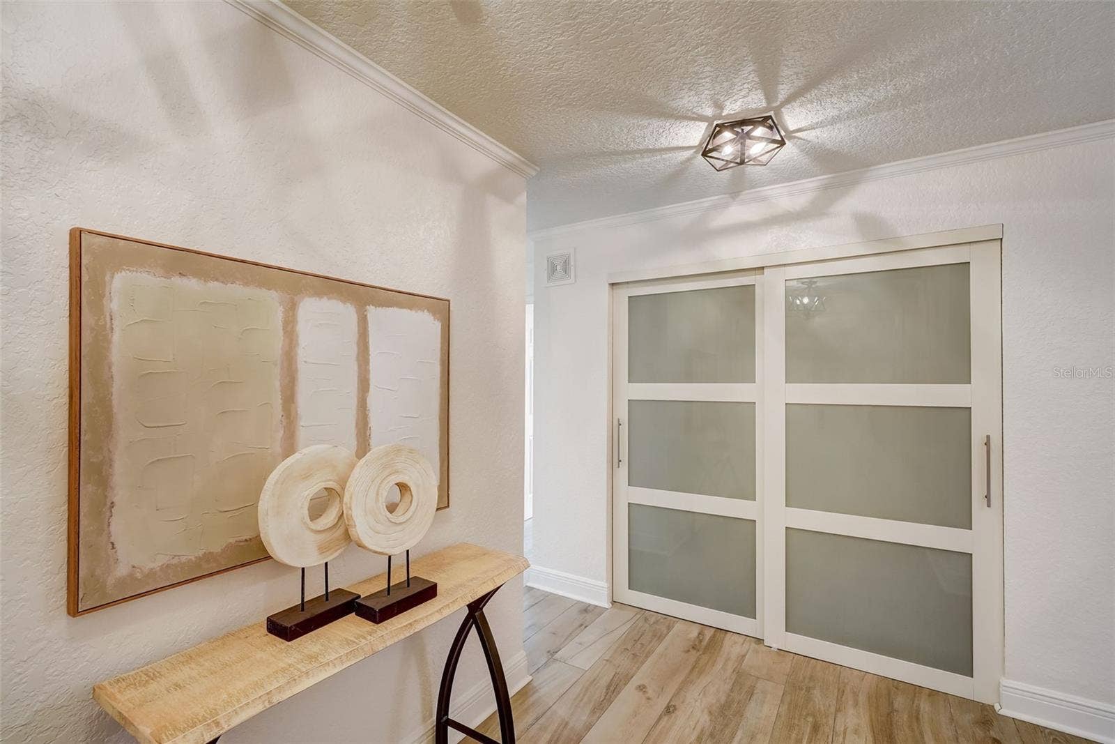 6 BELLEVIEW BOULEVARD, #101, Belleair, FL 33756 Entry