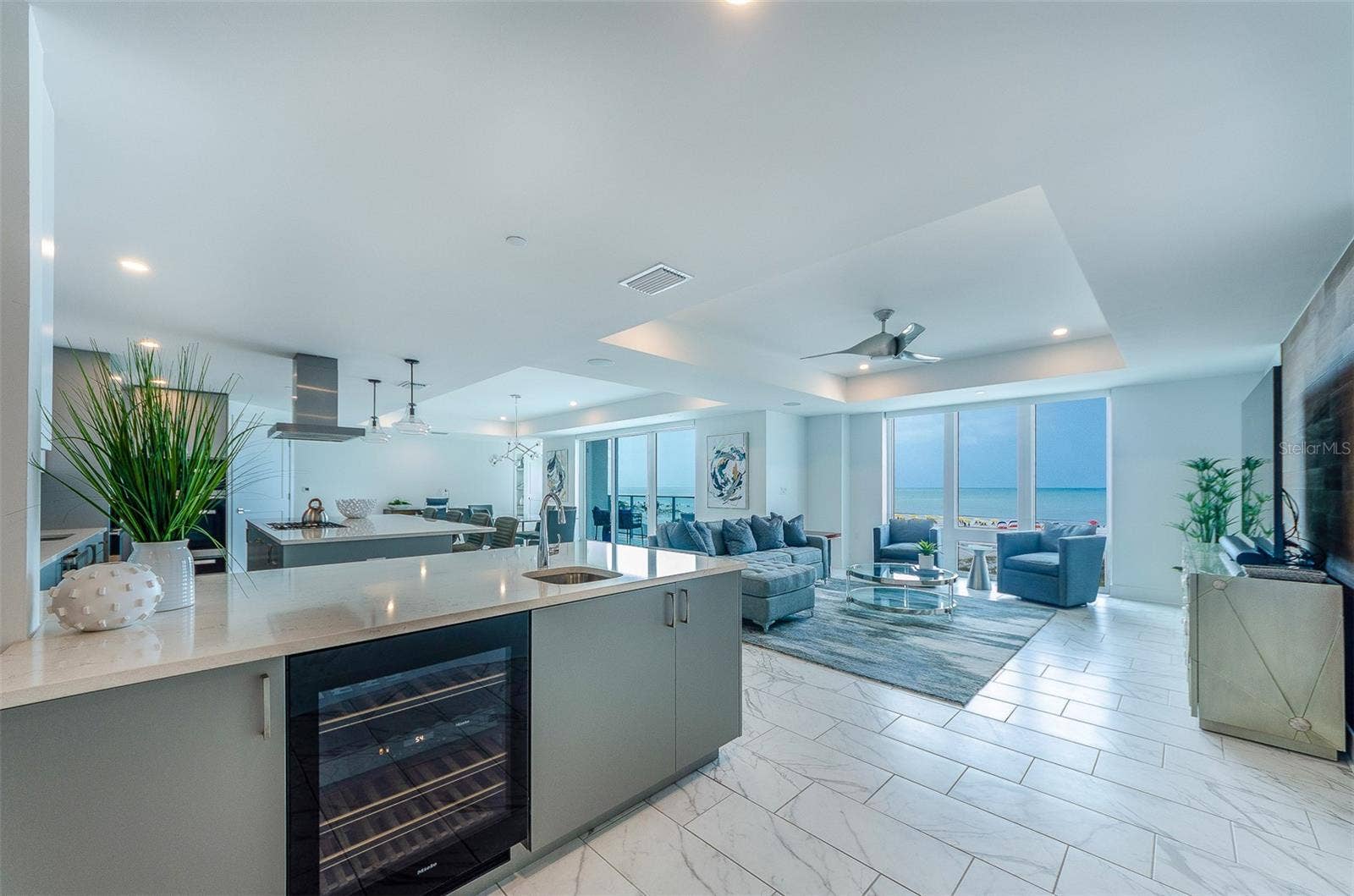 15 AVALON STREET, #401, Clearwater Beach, FL 33767 15 AVALON STREET, #401, Clearwater Beach, FL 33767