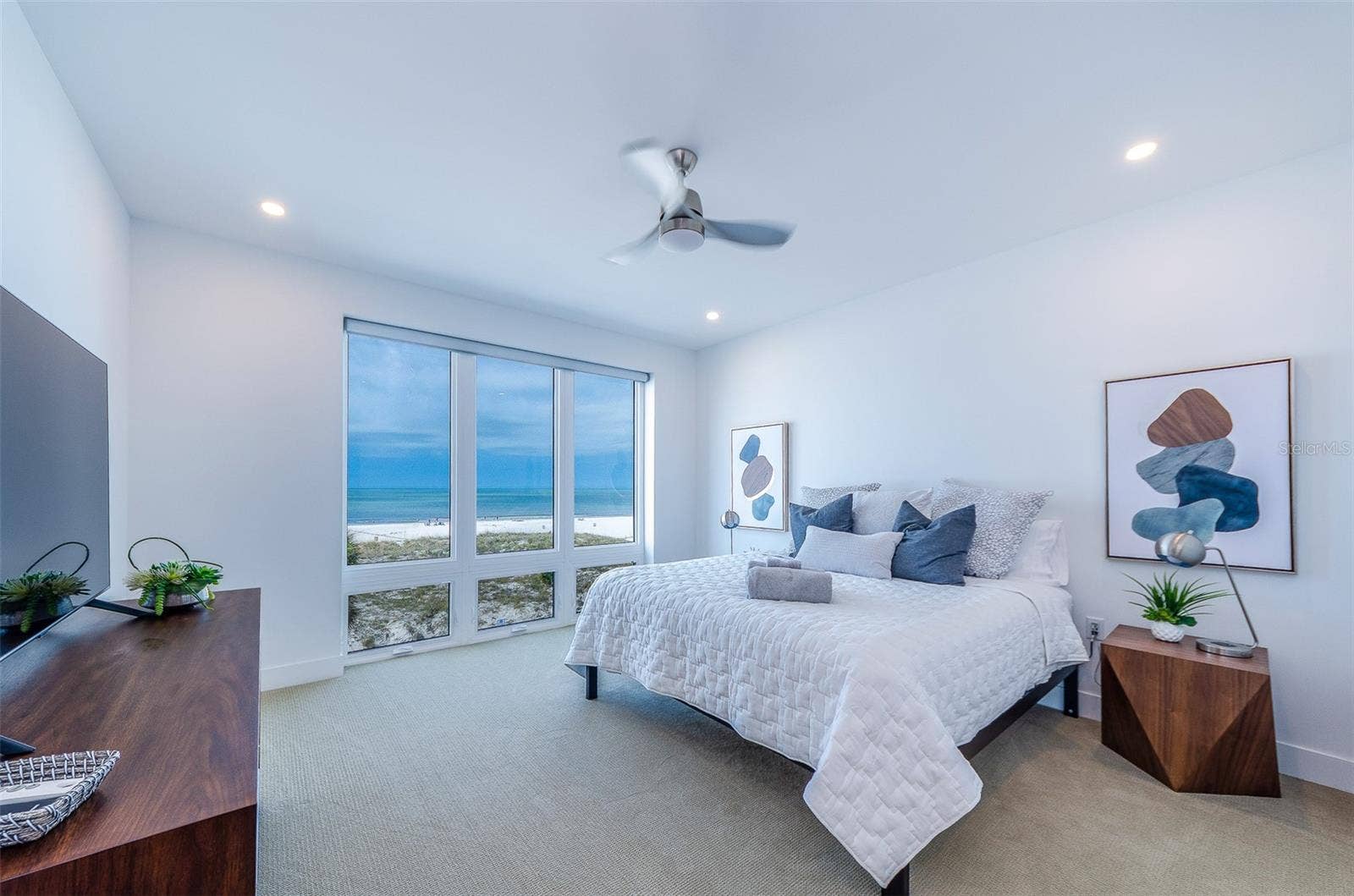 15 AVALON STREET, #401, Clearwater Beach, FL 33767 15 AVALON STREET, #401, Clearwater Beach, FL 33767