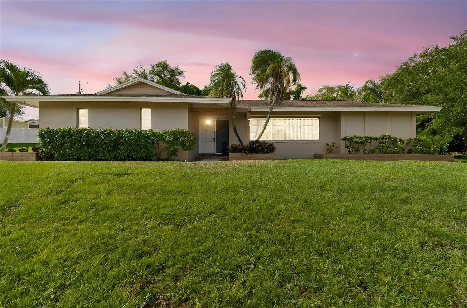 1251 HOLIDAY DRIVE, Tarpon Springs, FL 34689 1251 HOLIDAY DRIVE, Tarpon Springs, FL 34689