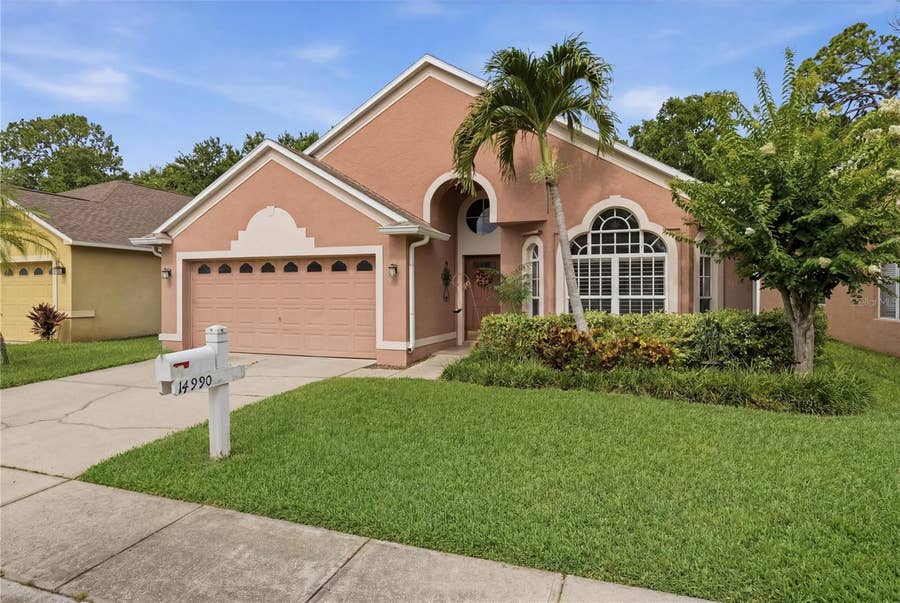 Property photo for 14990 HIDDEN OAKS CIRCLE, Clearwater, FL