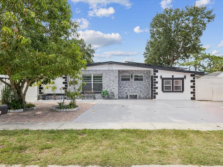 Property photo for 6518 S WEST SHORE CIRCLE, Tampa, FL