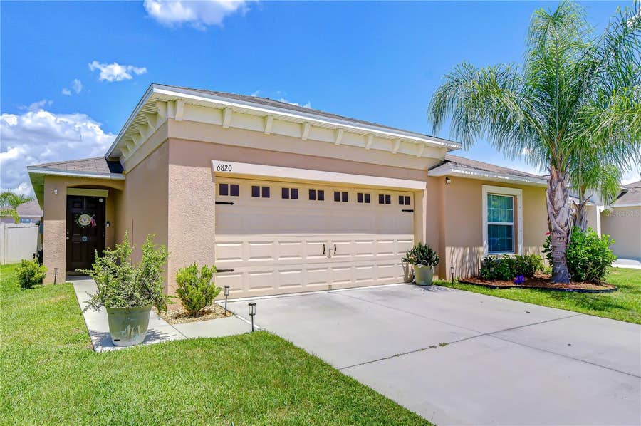 Property photo for 6820 HAZELNUT SPICE DRIVE, Ruskin, FL