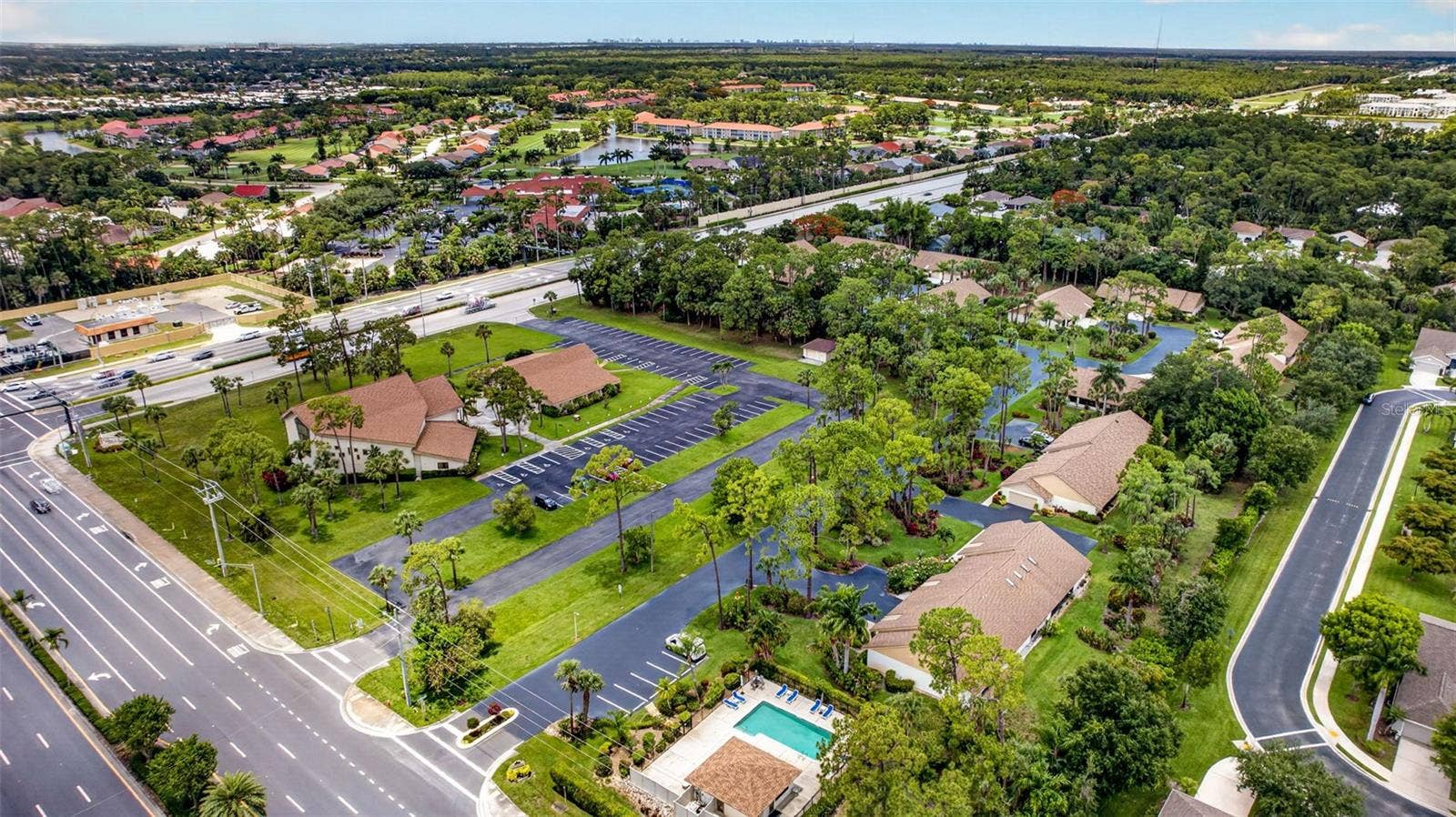6072 HUNTINGTON WOODS DRIVE, #17, Naples, FL 34112