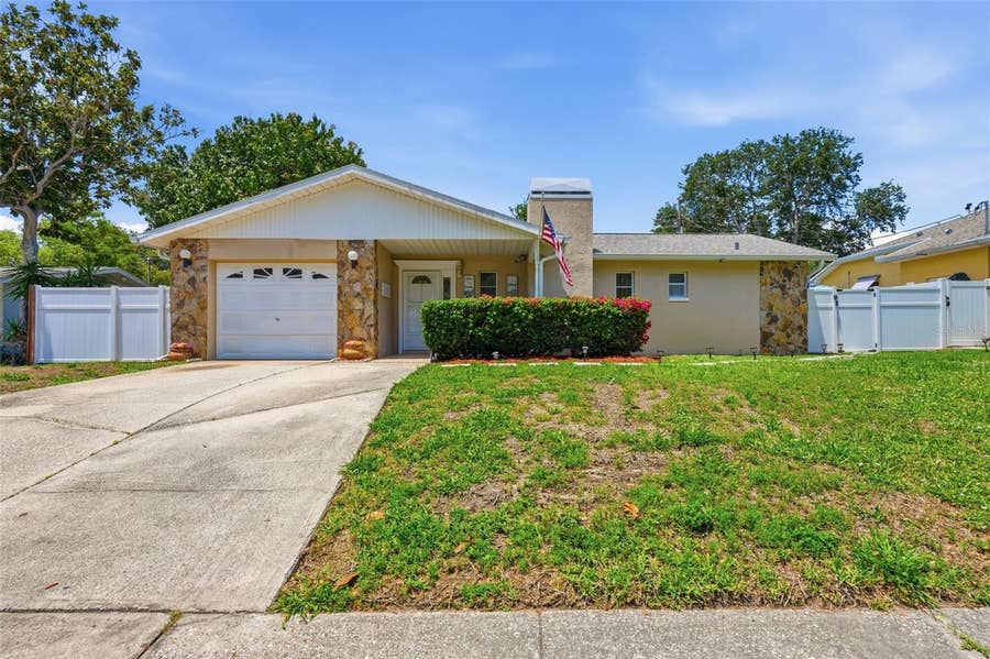 Property photo for 1008 CONNECTICUT ROAD, Tarpon Springs, FL