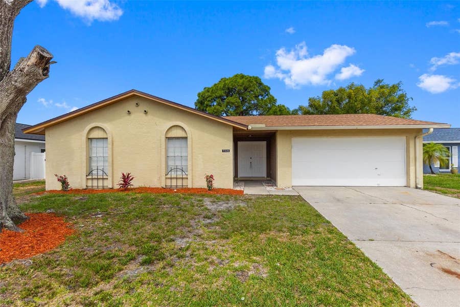 Property photo for 7516 ARMAND CIRCLE, Tampa, FL