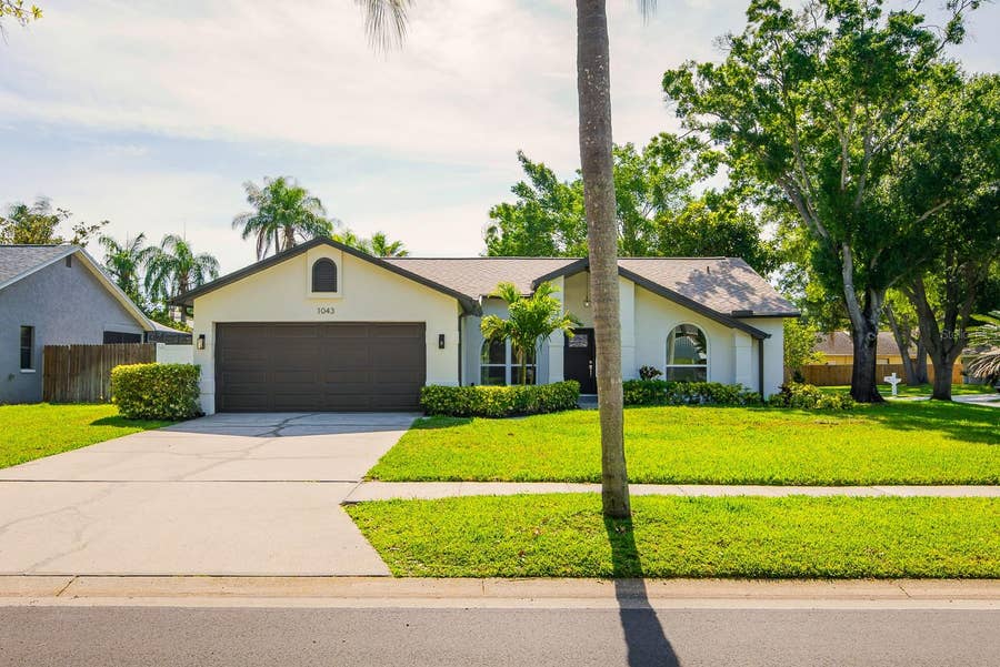 Property photo for 1043 RIDGE VIEW LANE, Palm Harbor, FL