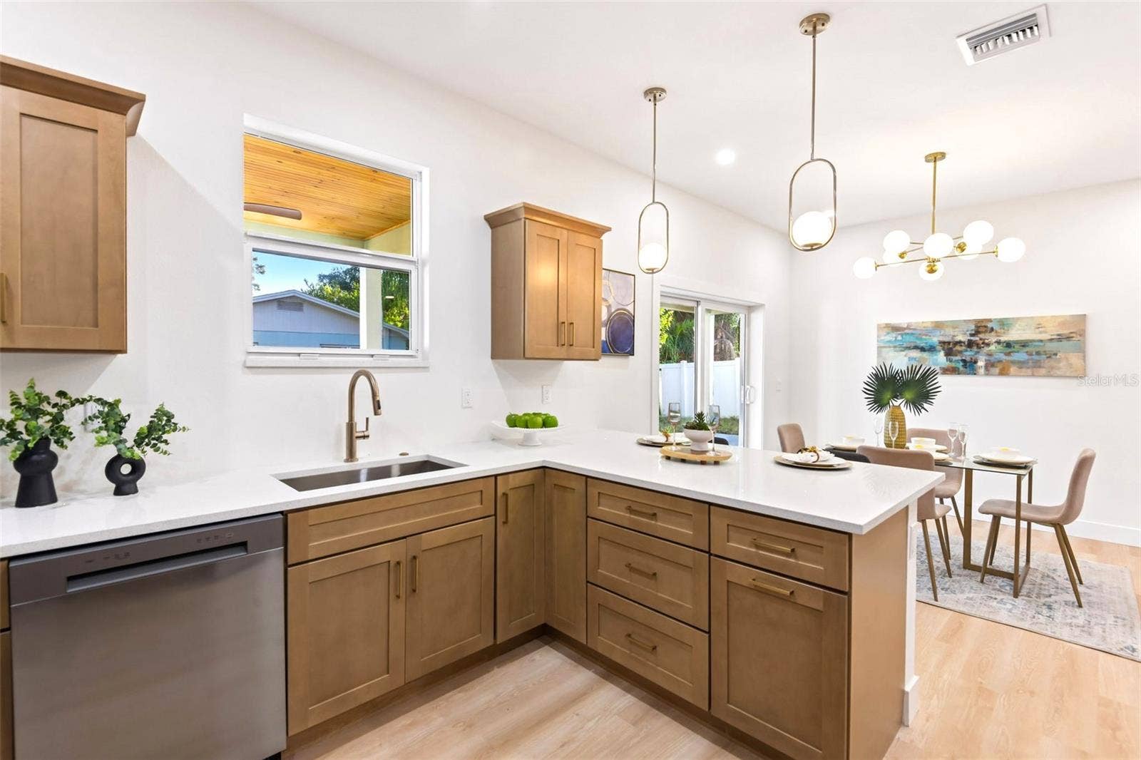 266 PLATON AVENUE, Dunedin, FL 34698 266 PLATON AVENUE, Dunedin, FL 34698
