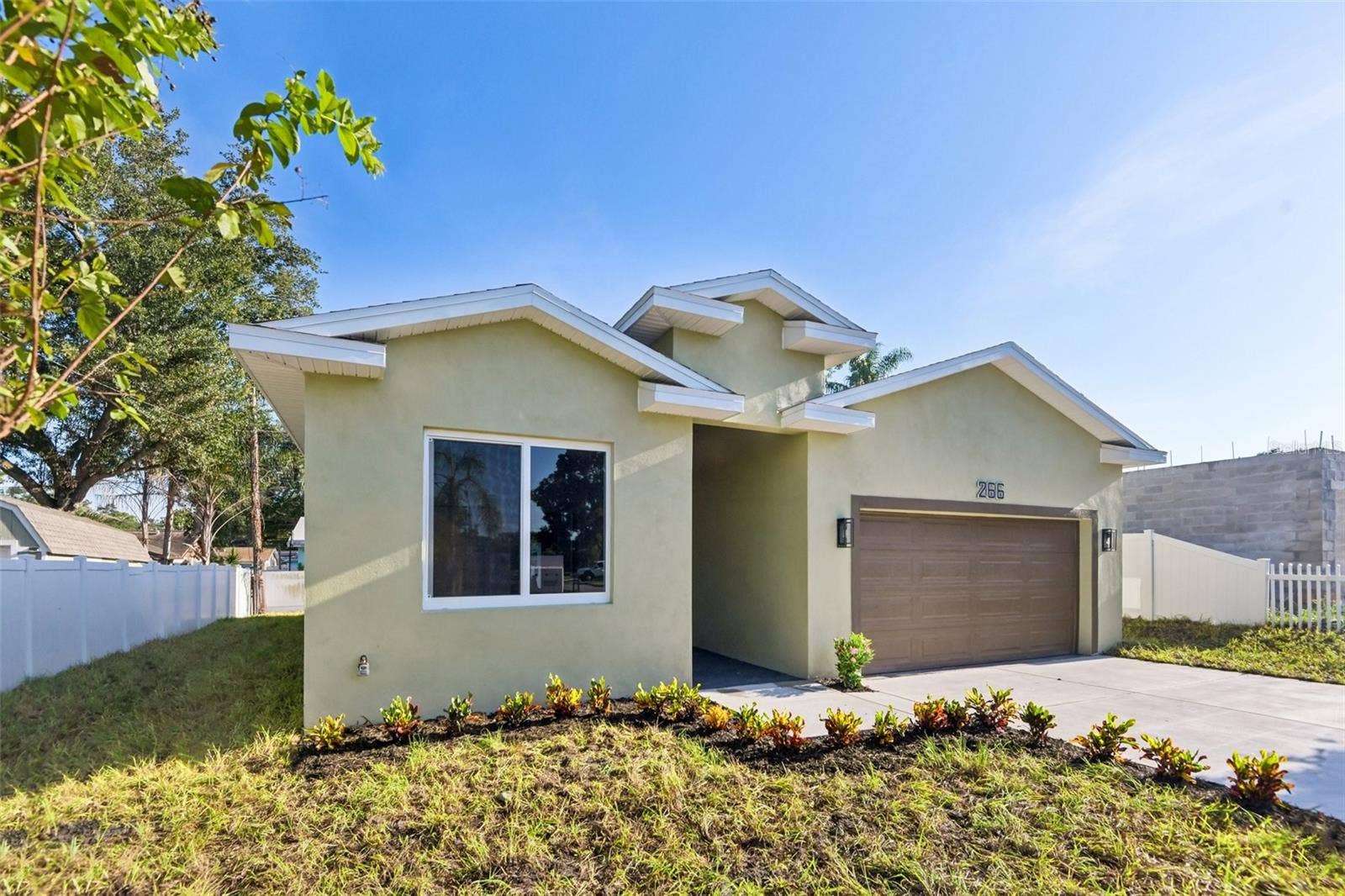 266 PLATON AVENUE, Dunedin, FL 34698 266 PLATON AVENUE, Dunedin, FL 34698