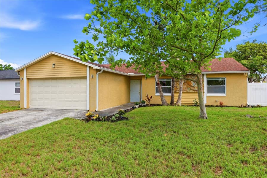 Property photo for 8405 SOMERSET DRIVE, Largo, FL