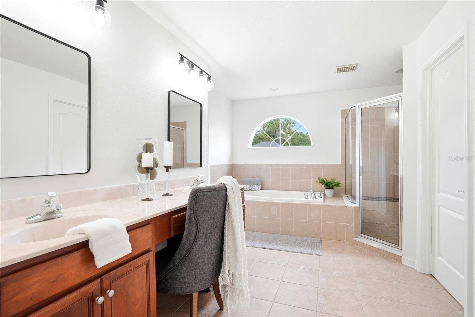 3203 SUNWATCH DRIVE, Wesley Chapel, FL 33544 3203 SUNWATCH DRIVE, Wesley Chapel, FL 33544