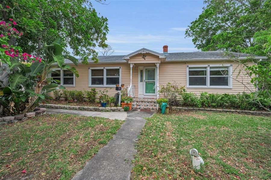 Property photo for 4994 17TH AVENUE N, St Petersburg, FL