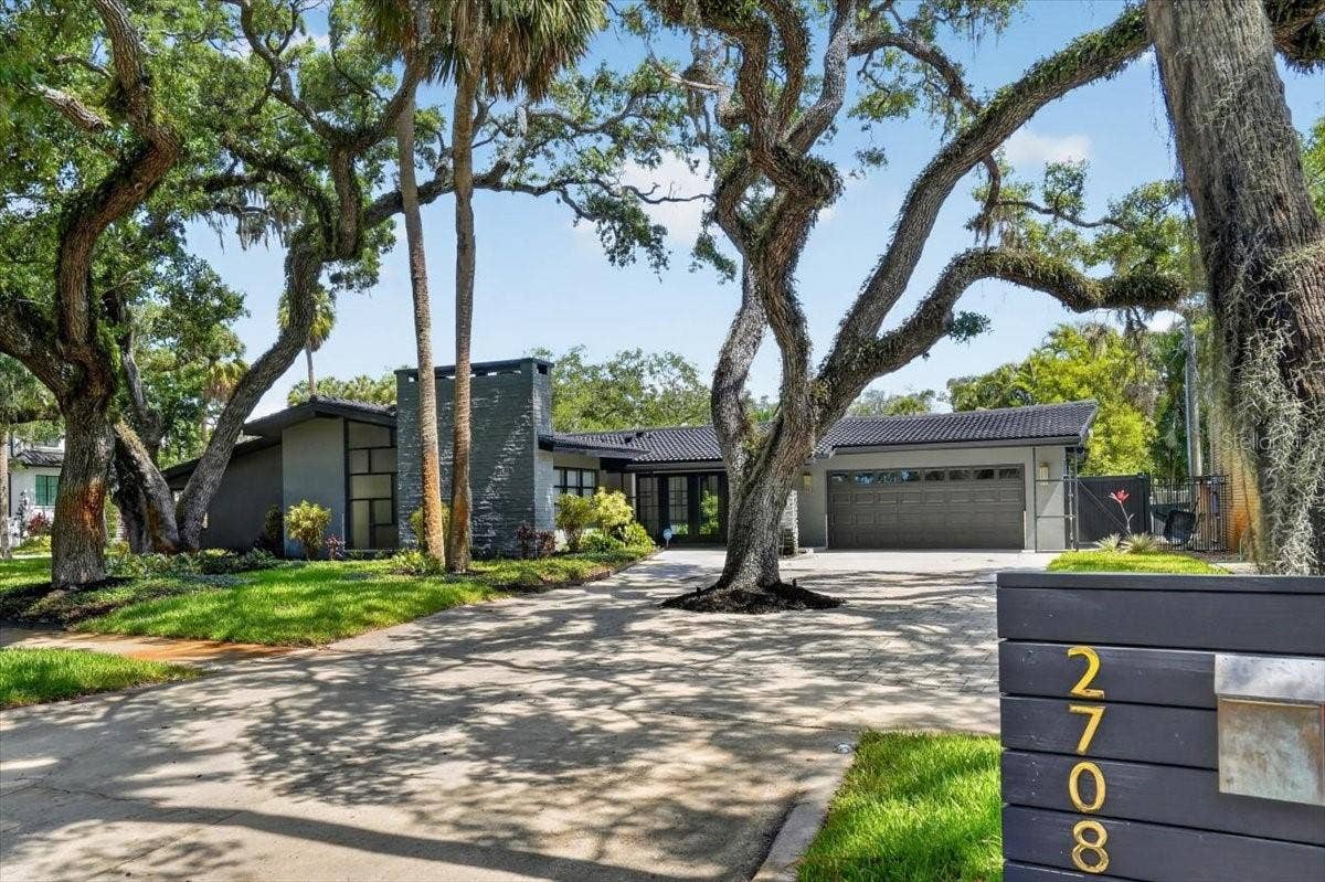 2708 N DUNDEE STREET, Tampa, FL 33629 2708 N DUNDEE STREET, Tampa, FL 33629