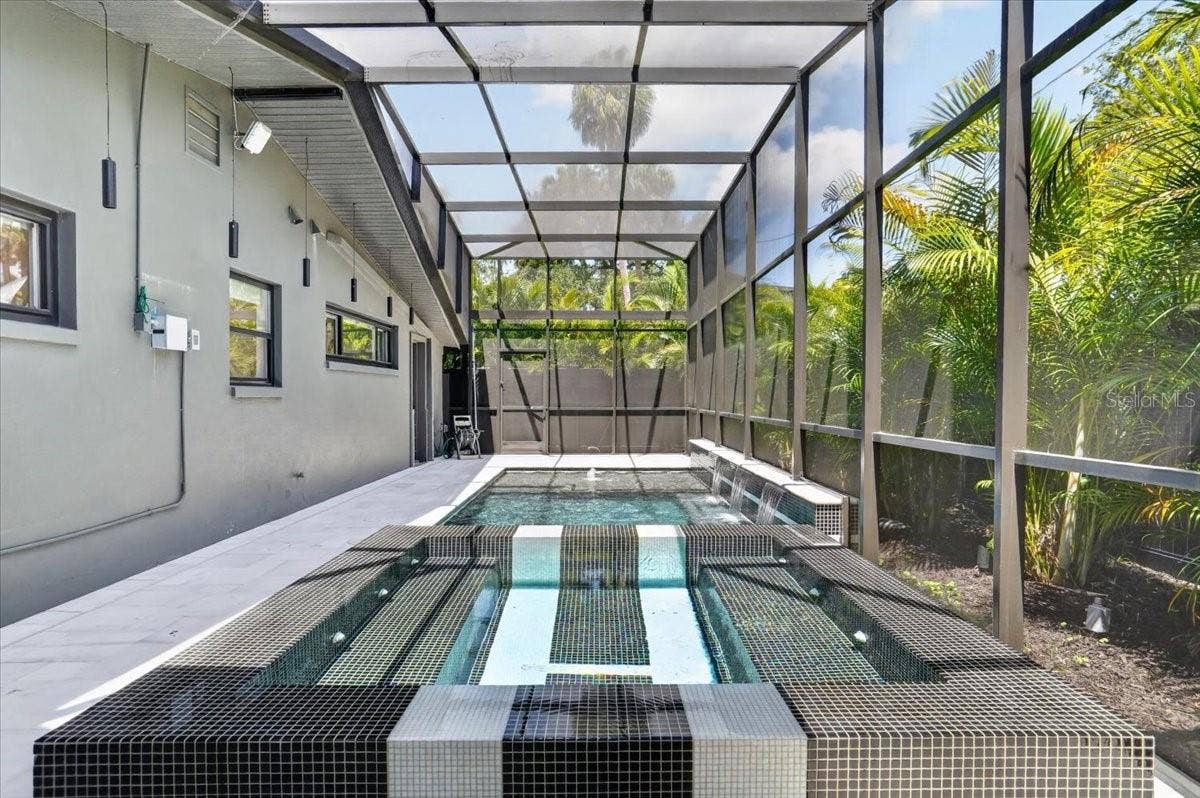 2708 N DUNDEE STREET, Tampa, FL 33629 2708 N DUNDEE STREET, Tampa, FL 33629