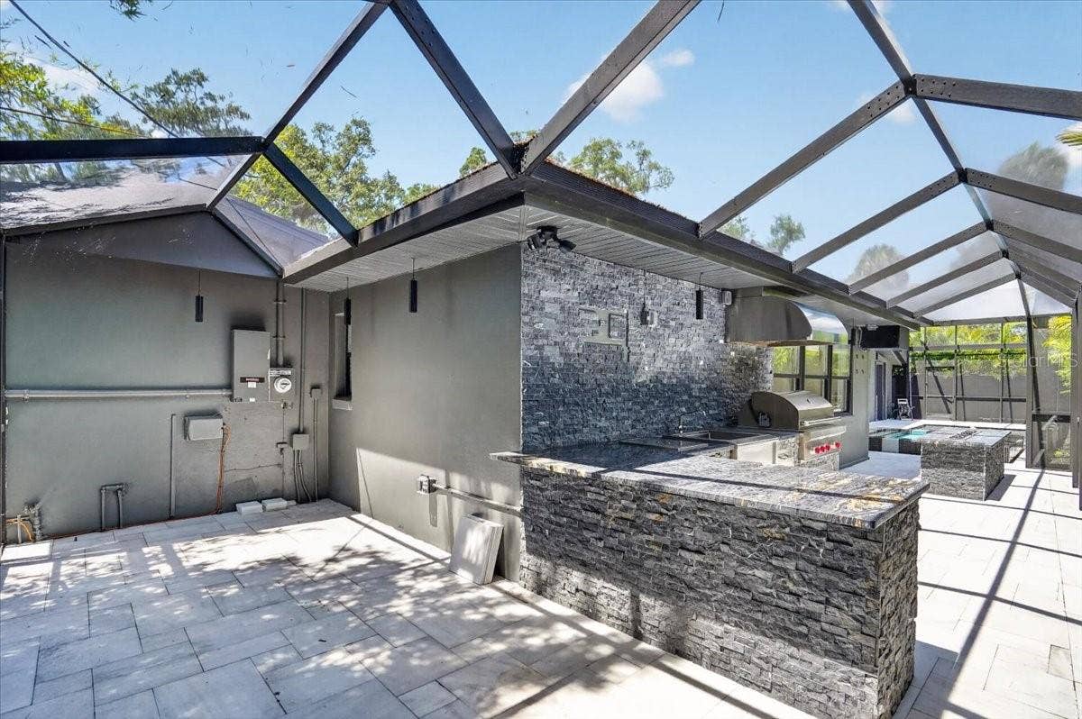 2708 N DUNDEE STREET, Tampa, FL 33629 Outdoor Dining area