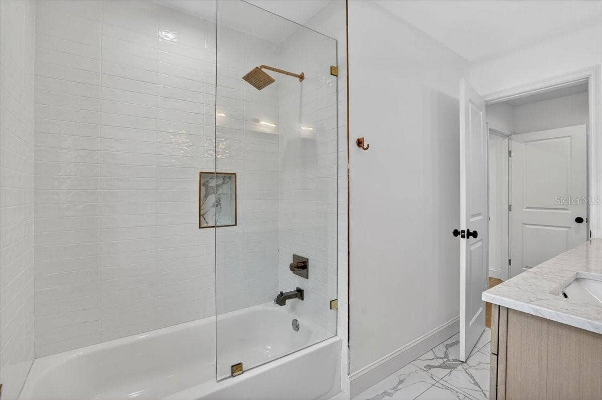 2708 N DUNDEE STREET, Tampa, FL 33629 Second Bedroom shower