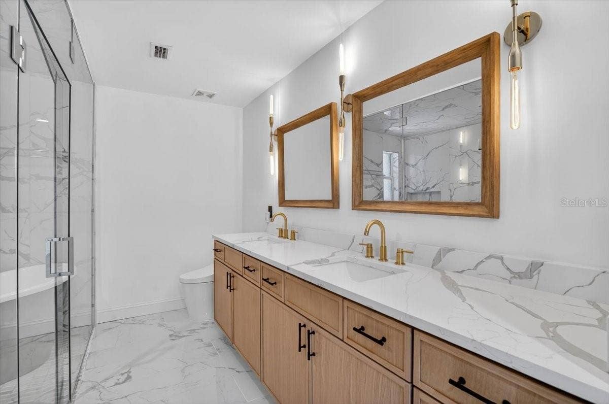 2708 N DUNDEE STREET, Tampa, FL 33629 Primary Bath