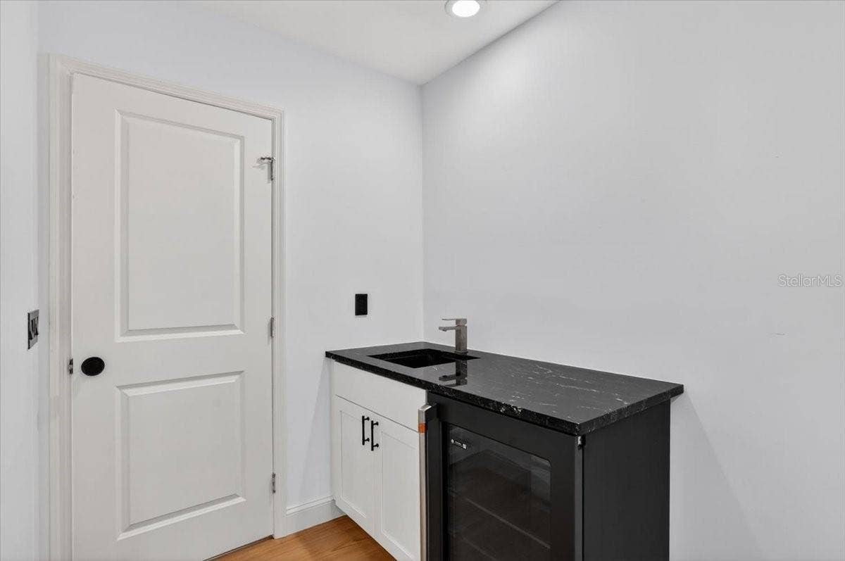 2708 N DUNDEE STREET, Tampa, FL 33629 Wet Bar in Third bedroom