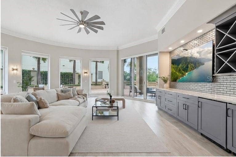 100 BEACH DRIVE NE, #301, St Petersburg, FL 33701