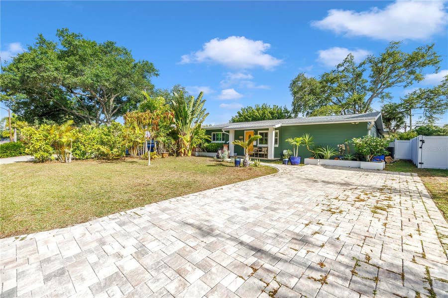 Property photo for 263 42ND AVENUE NE, St Petersburg, FL