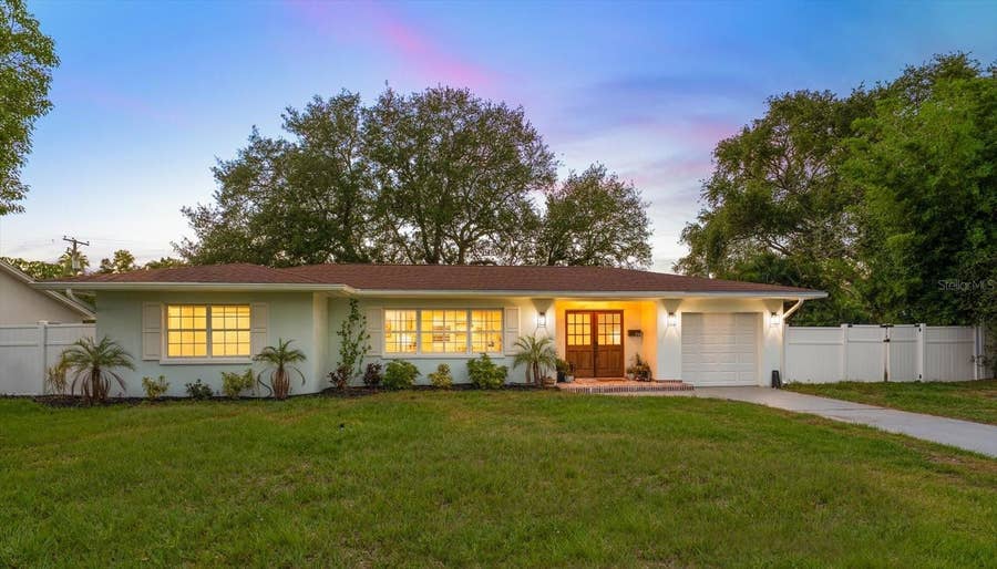 Property photo for 1736 GOLF VIEW DRIVE, Belleair, FL