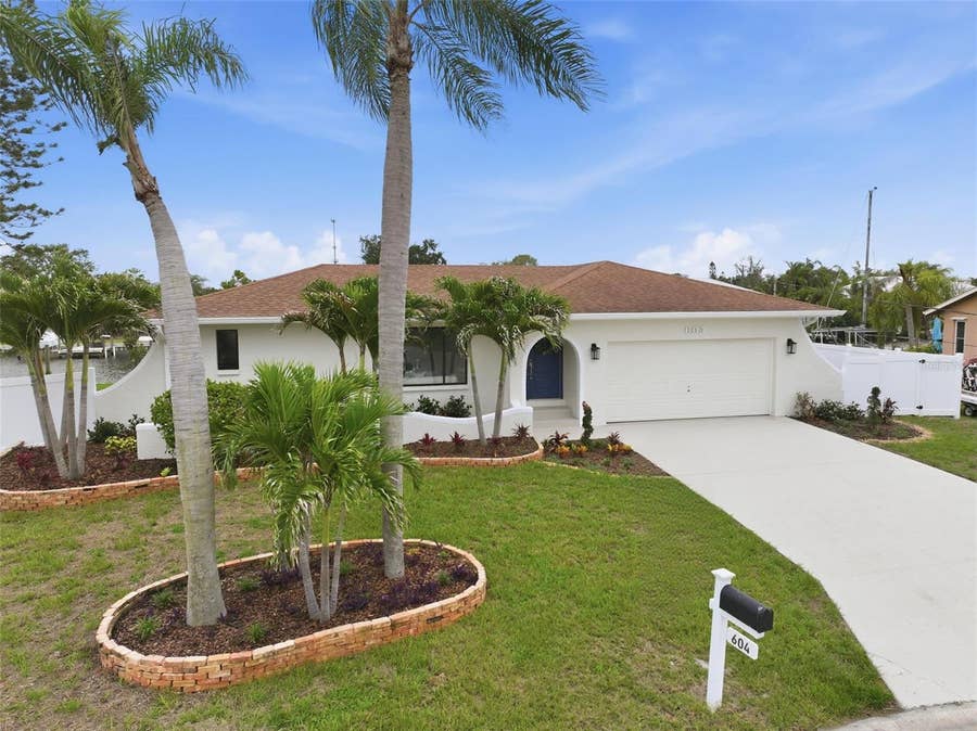 Property photo for 604 KINGSTON COURT, Apollo Beach, FL