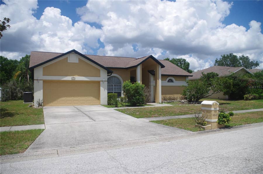 Property photo for 4207 ELBA PLACE, Valrico, FL