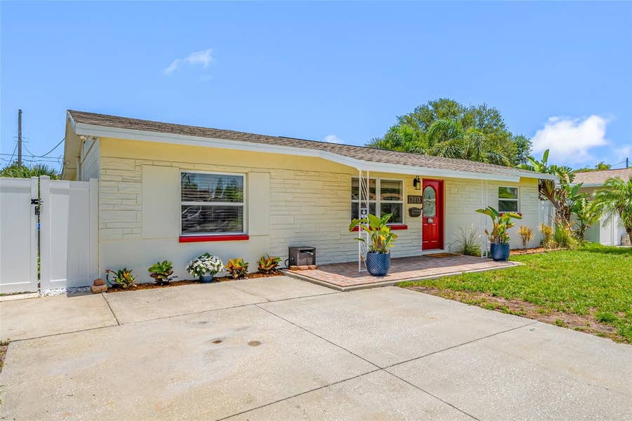 Property photo for 7313 37TH AVENUE N, St Petersburg, FL