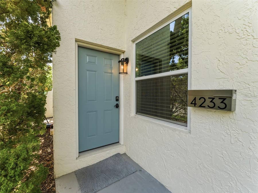 Property photo for 4233 LA SORRENTO COURT, Tampa, FL