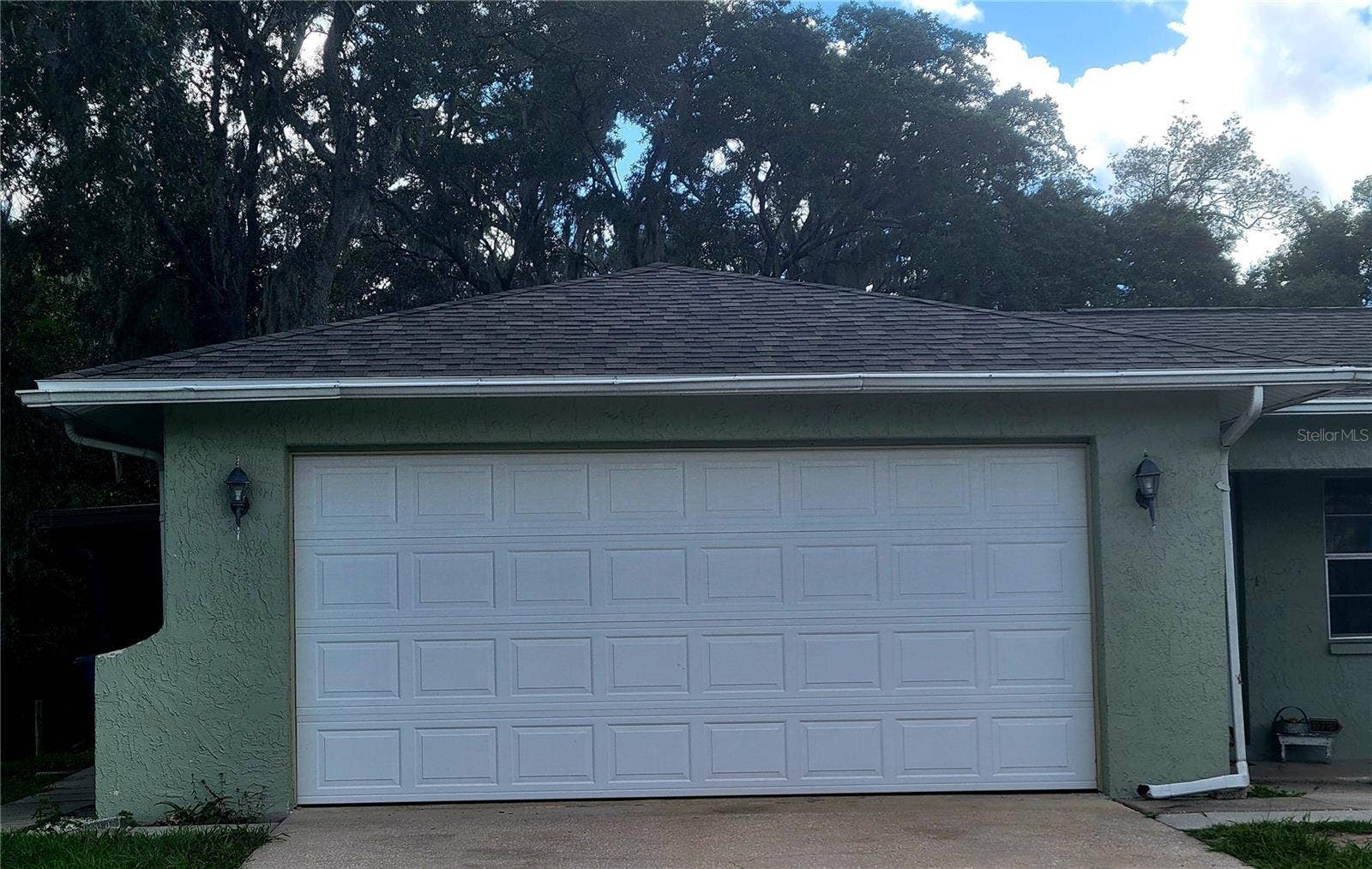 9022 LINGROVE ROAD, Weeki Wachee, FL 34613 New Door and New Roof. Woohoo