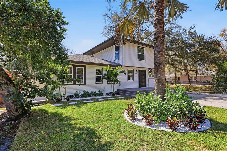 Property photo for 727 16TH AVE NW, Largo, FL
