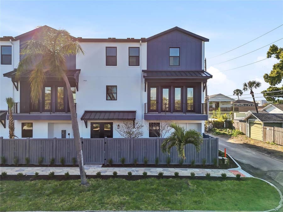 Property photo for 3005 1ST AVENUE N, St Petersburg, FL