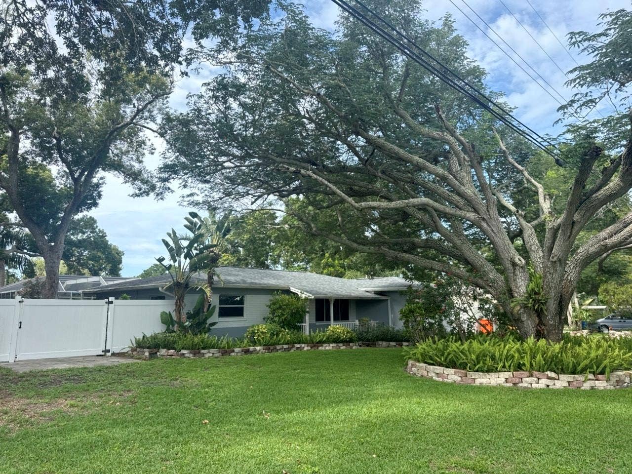 13824 83RD PLACE, Seminole, FL 33776 13824 83RD PLACE, Seminole, FL 33776