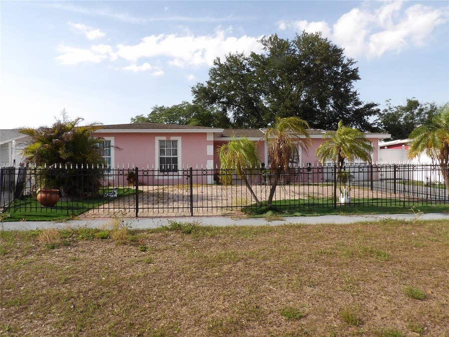 Property photo for 6521 W HANNA AVENUE, Tampa, FL