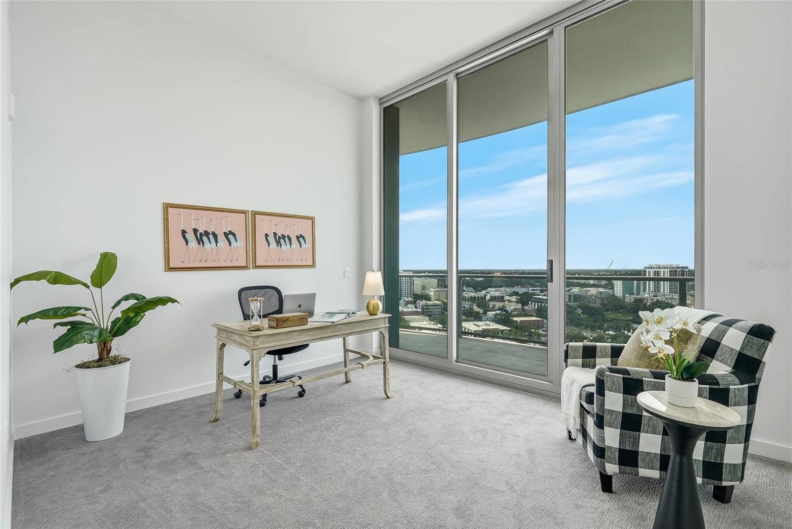 400 CENTRAL AVENUE, #1901, St Petersburg, FL 33701 Guest room with private balcony access and north-facing views.