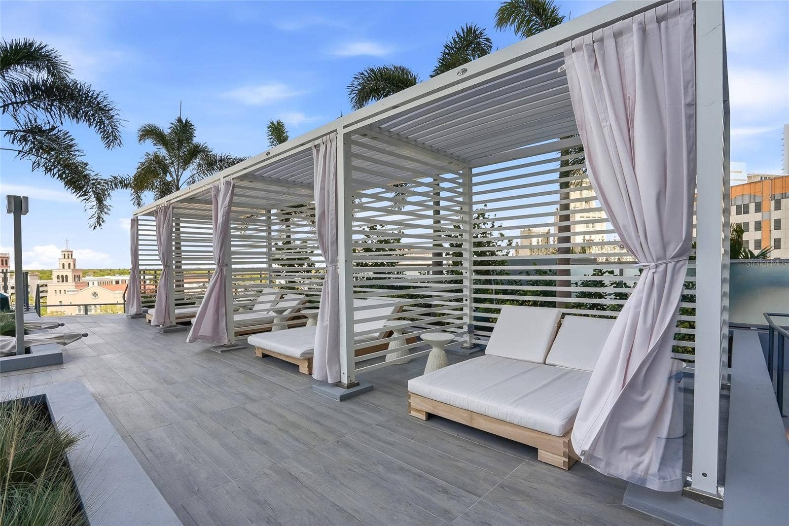 400 CENTRAL AVENUE, #1901, St Petersburg, FL 33701 Unwind poolside in the private cabanas.