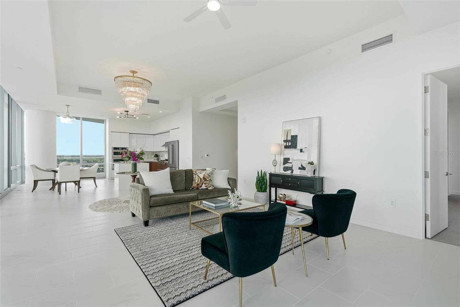 400 CENTRAL AVENUE, #1901, St Petersburg, FL 33701 Open-concept living space. The door to the right leads to the primary suite.
