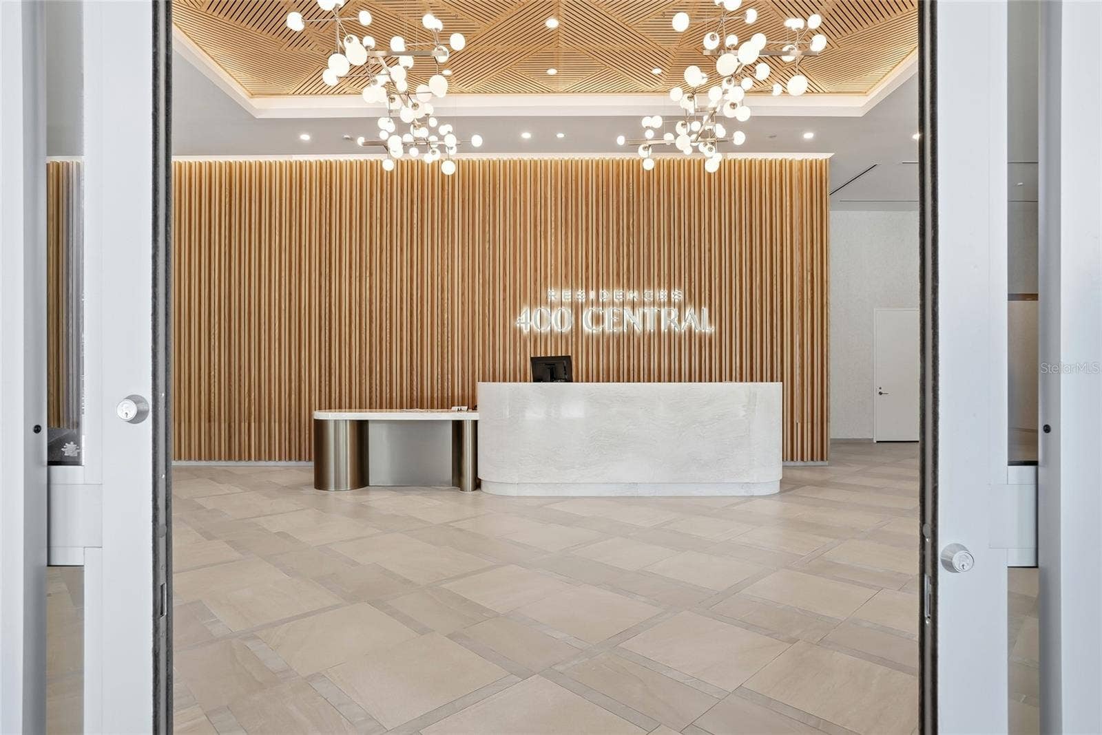 400 CENTRAL AVENUE, #1901, St Petersburg, FL 33701 This is 400 Central's lobby with a welcoming 24-hour front desk staff.