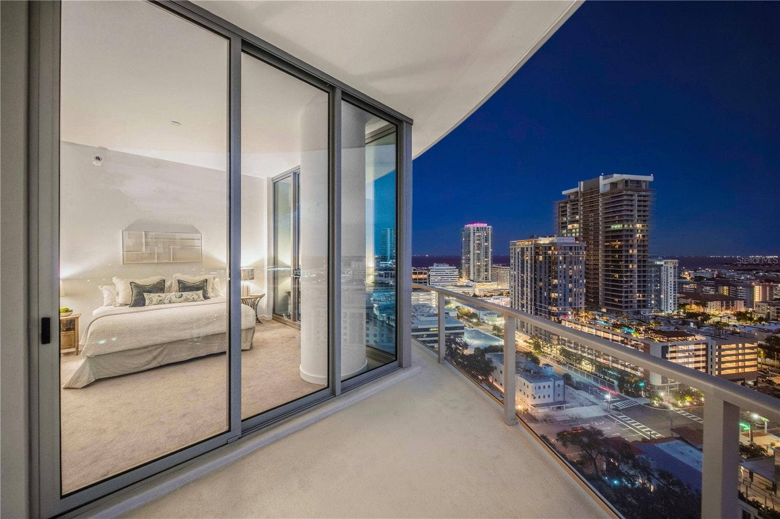 400 CENTRAL AVENUE, #1901, St Petersburg, FL 33701 Primary Bedroom City Views