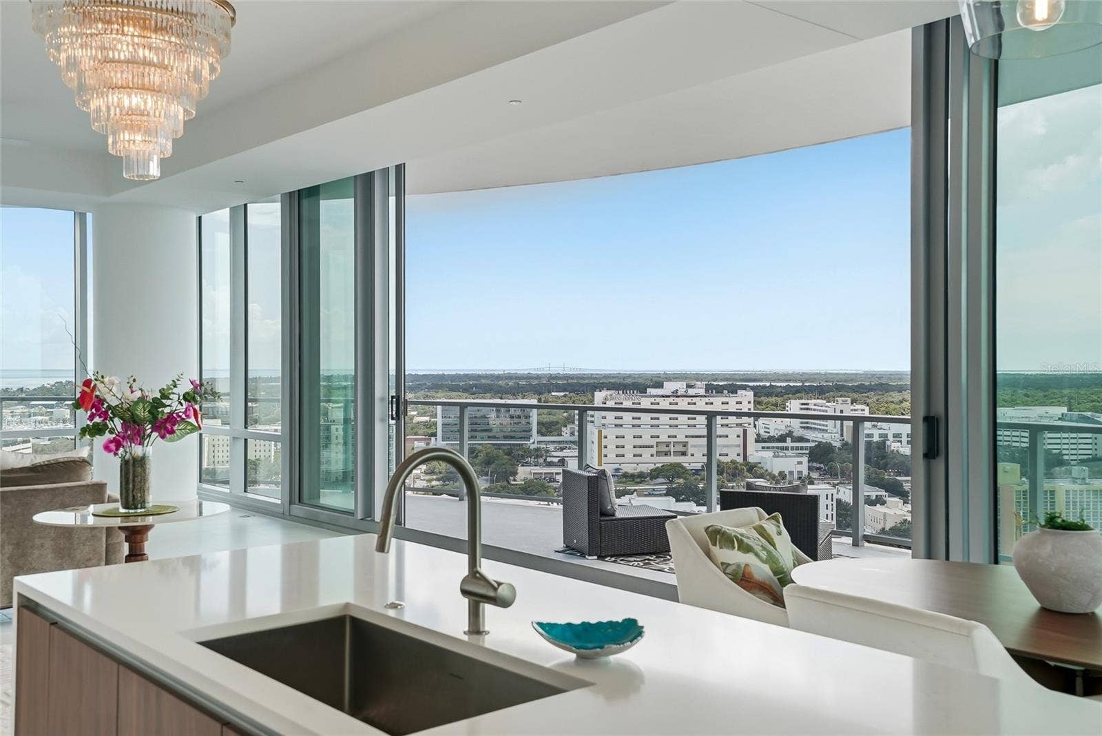 400 CENTRAL AVENUE, #1901, St Petersburg, FL 33701 Elevated living with sweeping Gulf and downtown St. Petersburg views.